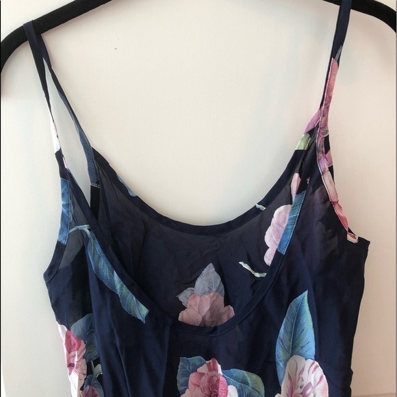 Planet Blue Floral Top - Picture 6 of 11